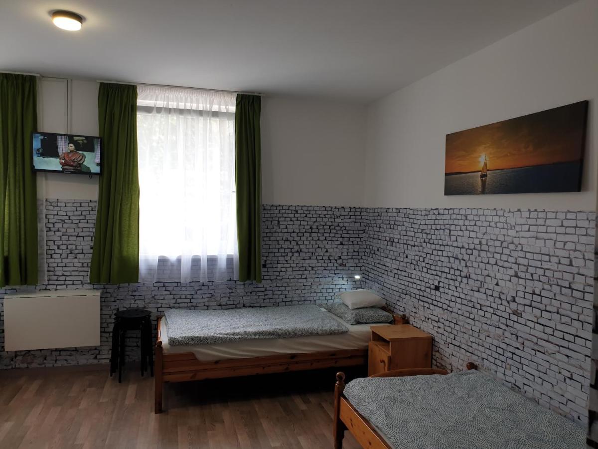 Bed and Breakfast Kid Familia Panzio Balatonszarszo Exteriér fotografie